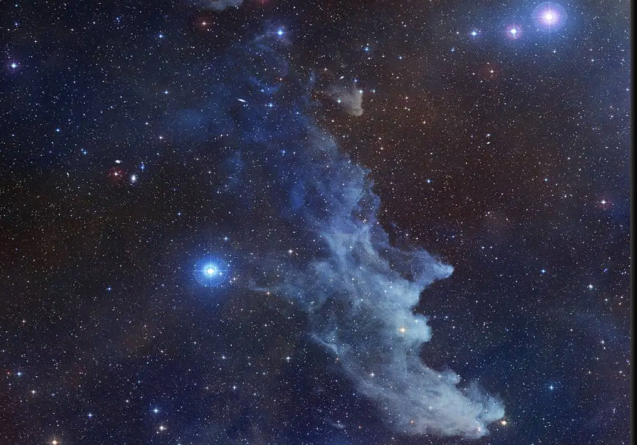 Nebulosa Testa di Strega IC 2118 e la stella supergigante Rigel