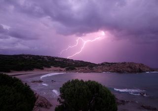 Maltempo, ciclone Alice verso l'Italia: anticiclone protagonista, ma tra venerdì e domenica pioverà in queste 2 regioni