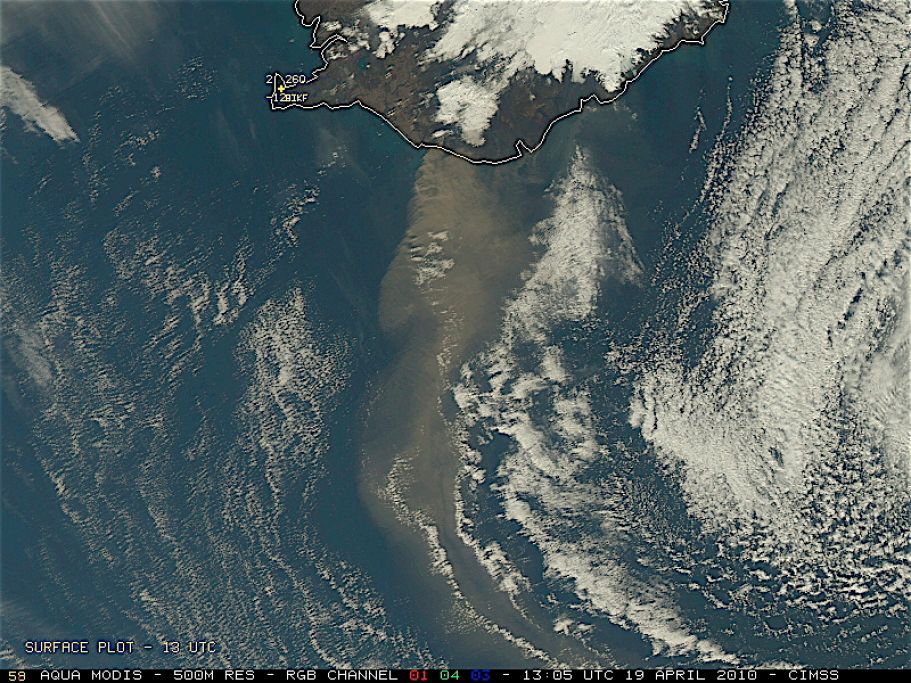 La Erupción Del Volcán Eyjafjallajökull Continua Imagen RGB del satélite Aqua. Fuente CIMSS.
