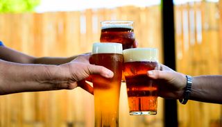 La escapada ideal para brindar: cervecer&iacute;as artesanales, degustaciones y experiencias &uacute;nicas en Chile central