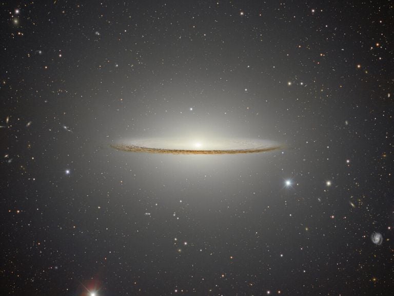 La espectacular Galaxia del Sombrero como nunca antes se hab&iacute;a observado