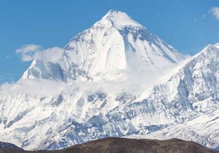 La extraña teoría que explicaría la muerte de 9 alpinistas en el Himalaya