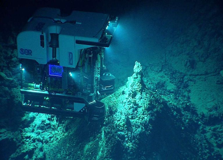 James Cameron dona a la ciencia el submarino con el que bajó a la Fosa de  las Marianas, Ciencia