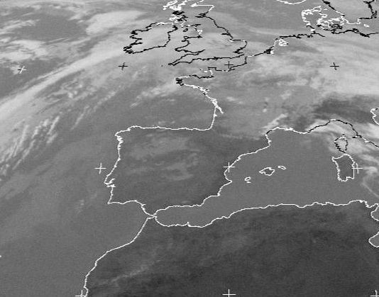 La Foto Del Mes: Nieblas Del Día 20 De Marzo Del 2002 Imagen IR de las 10 UTC. El calentamiento diurno hace que se puedan observar ya las nieblas en amplias zonas peninsulares debido al contraste térmico tierra(cálida, oscura)-niebla(fría, blanquecina).