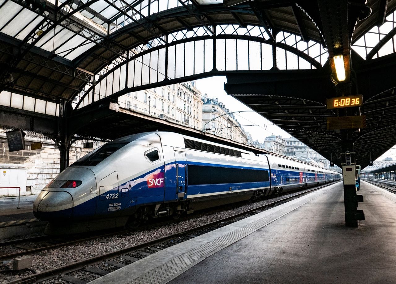 Le futur du train français se joue sur fond de climat et de compétitivité.