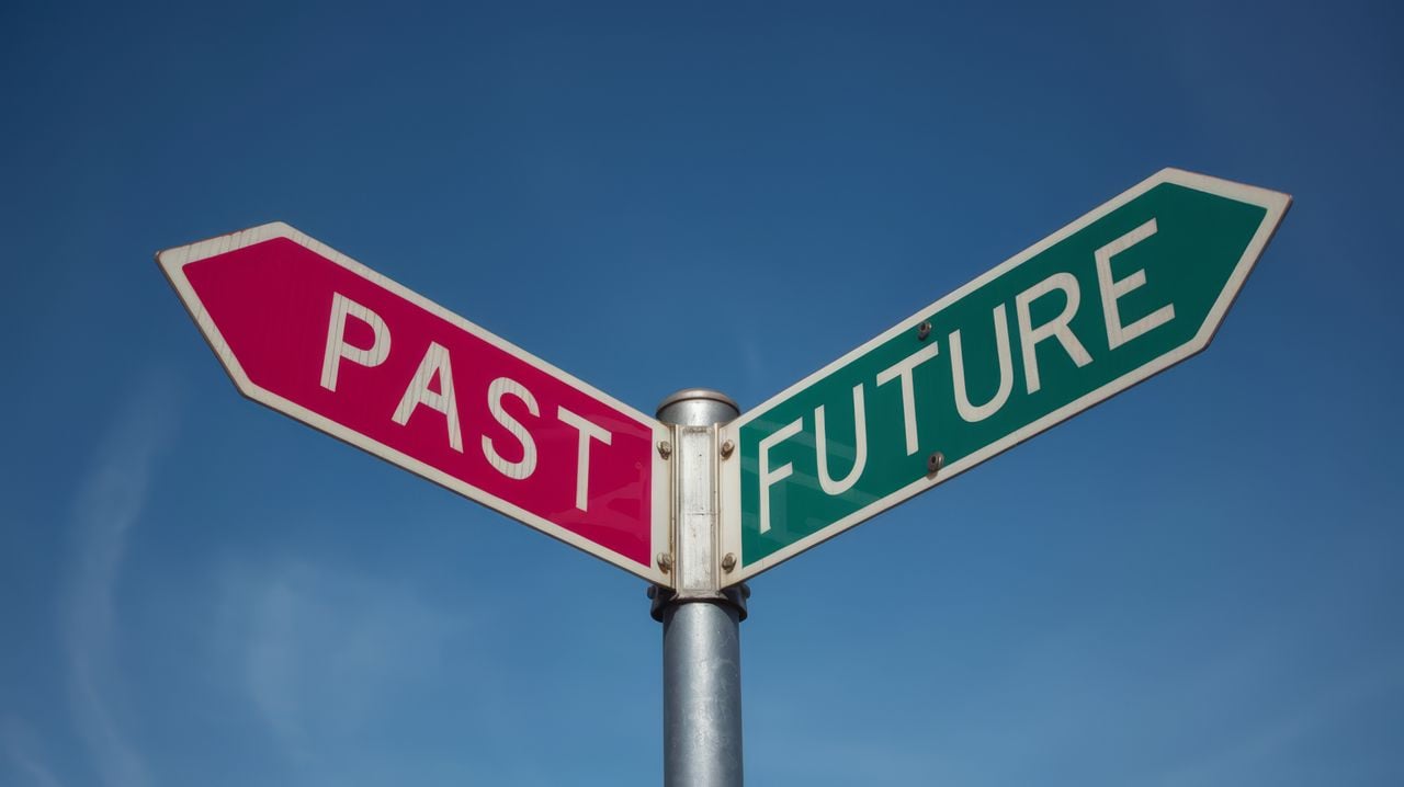 Perché nella realtà di tutti i giorni la strada del tempo sembra avere un senso unico dal passato verso il futuro? La risposta non risiede in una legge fisica, ma in una direzione privilegiata chiamata "freccia del tempo".