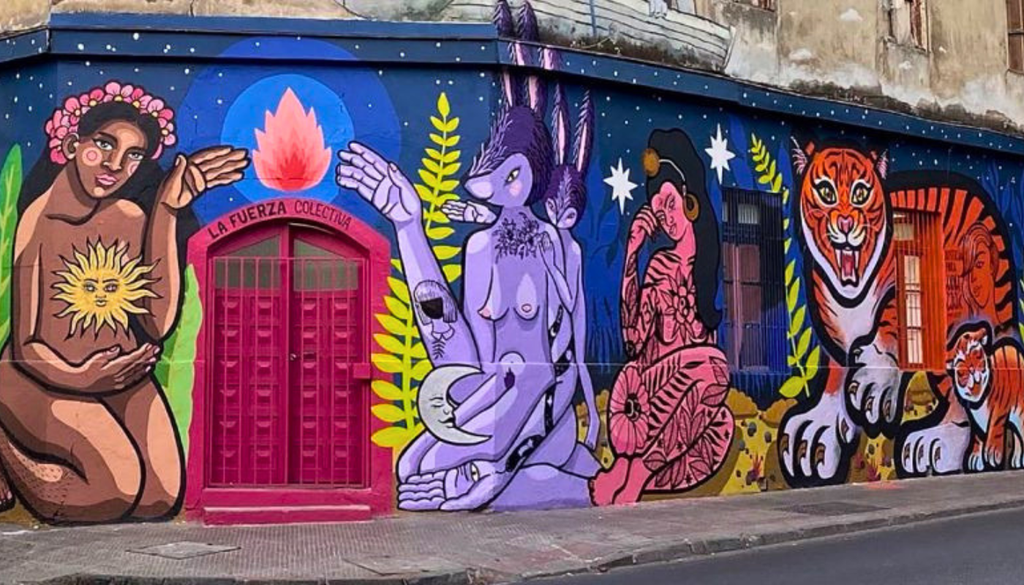 Arte urbana en el barrio Yungay. Crédito: Municipalidad de Santiago.
