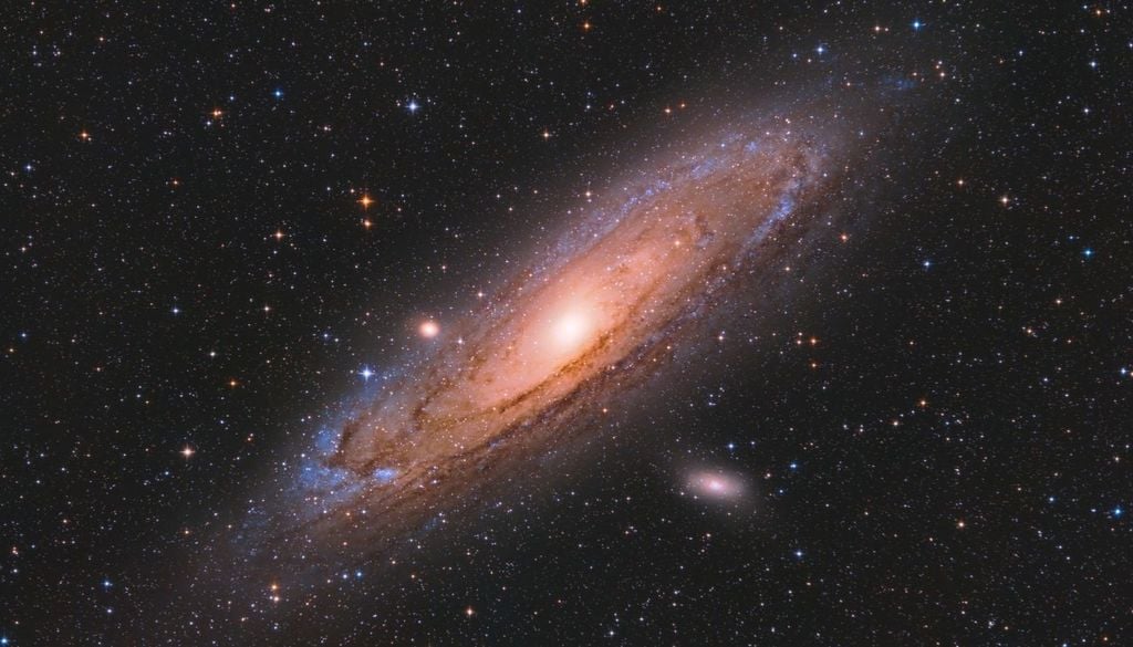 La galaxia de Andrómeda o M31 es la galaxia espiral gigante más cercana a la Vía Láctea.