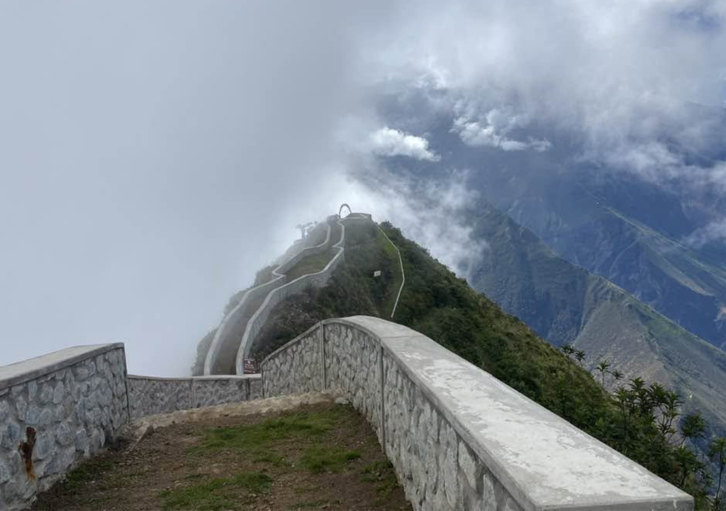 La Gran Muralla China de los Andes Toda la zona estará comprendida en el Circuito Turístico del Cañón del Apurímac, con vistas panorámicas al cañón, los nevados y los sitios arqueológicos. Foto: X @Apu_Rimak