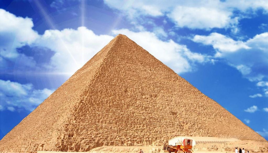 Gran Pirámide de Giza Investigadores de Egipto y Japón analizaron las cámaras y túneles de la Gran Pirámide de Guiza frente a terremotos. Las mediciones revelan que la ingeniería egipcia ayudó a conservar intacta la pirámide de Keops.