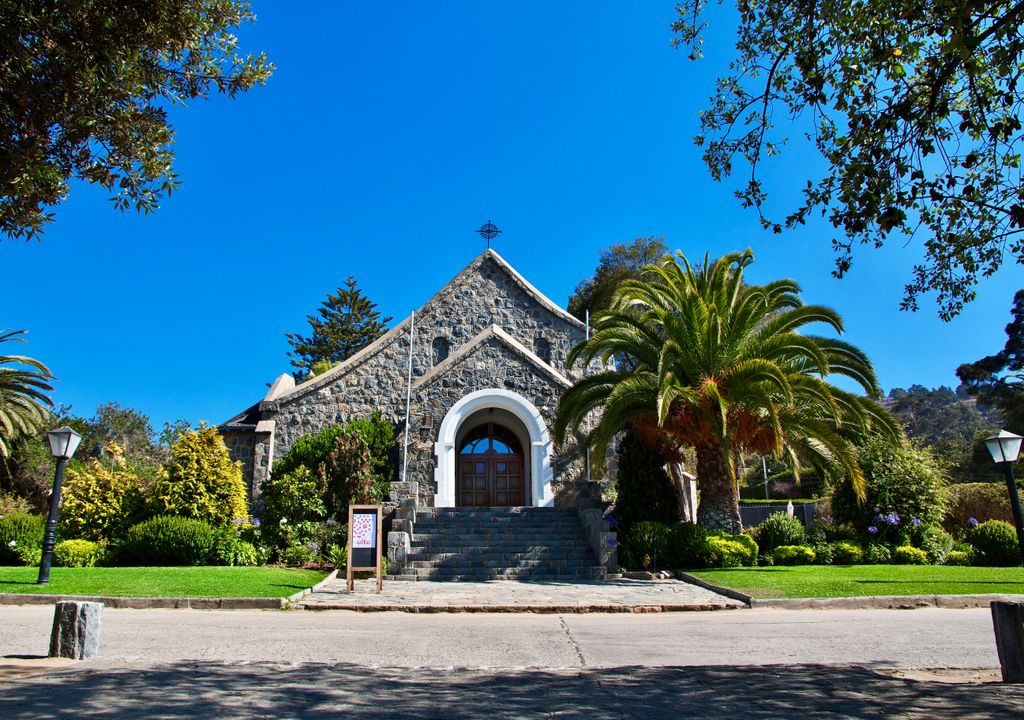 Iglesia de piedra de Zapalllar.