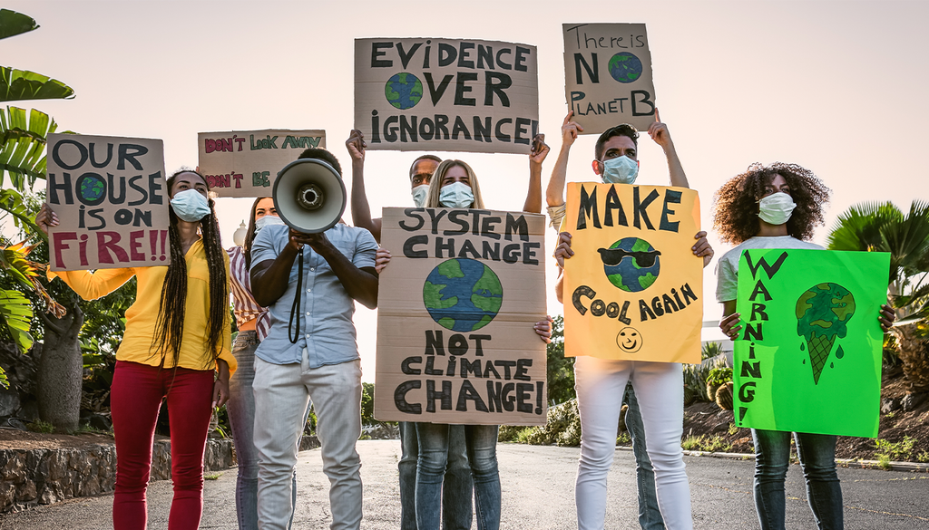 El negacionismo climático está promovido, en gran medida, por el lobby de la industria petrolera, los intereses económicos y las políticas neoliberales. Todo esto en un momento en el que es más que necesaria que nunca la acción climática.