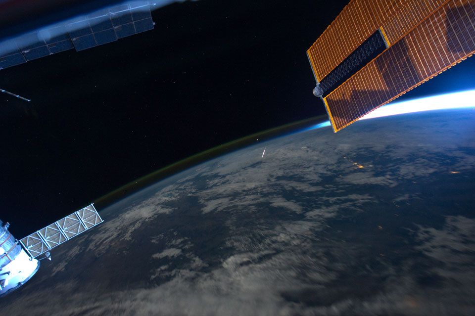 La Lluvia De Las Perseidas Desde La Iss