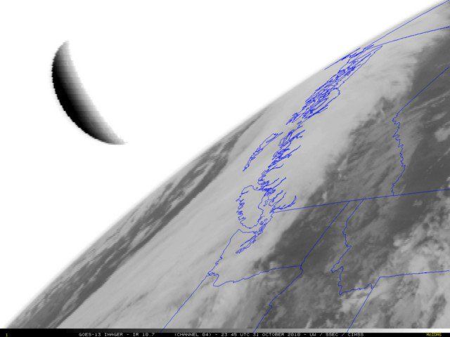 La Luna De Halloween En Las Imágenes Del Goes-13 En 2010 Imagen GOES-13 del canal ventana 10.7 µm