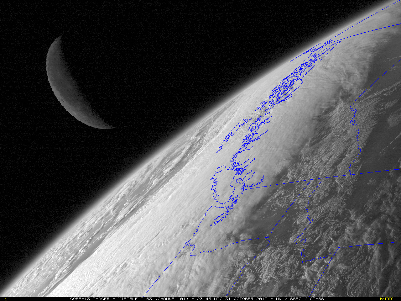 La Luna De Halloween En Las Imágenes Del Goes-13 En 2010 Animación del GOES-13 en los canales visible, IR 3.7, WV e IR canal ventana.