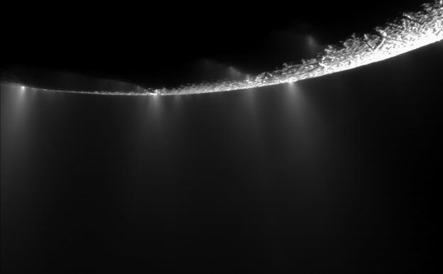 La Luna Helada Encélado Oculta Un Mar Bajo Su Superficie La Luna Helada Encélado Oculta Un Mar Bajo Su Superficie