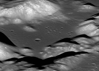 La Luna se está “arrugando” y encogiendo con la edad