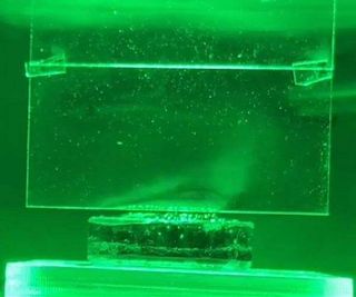 Un hallazgo sorprendente: la luz puede hacer que el agua se evapore sin una fuente de calor