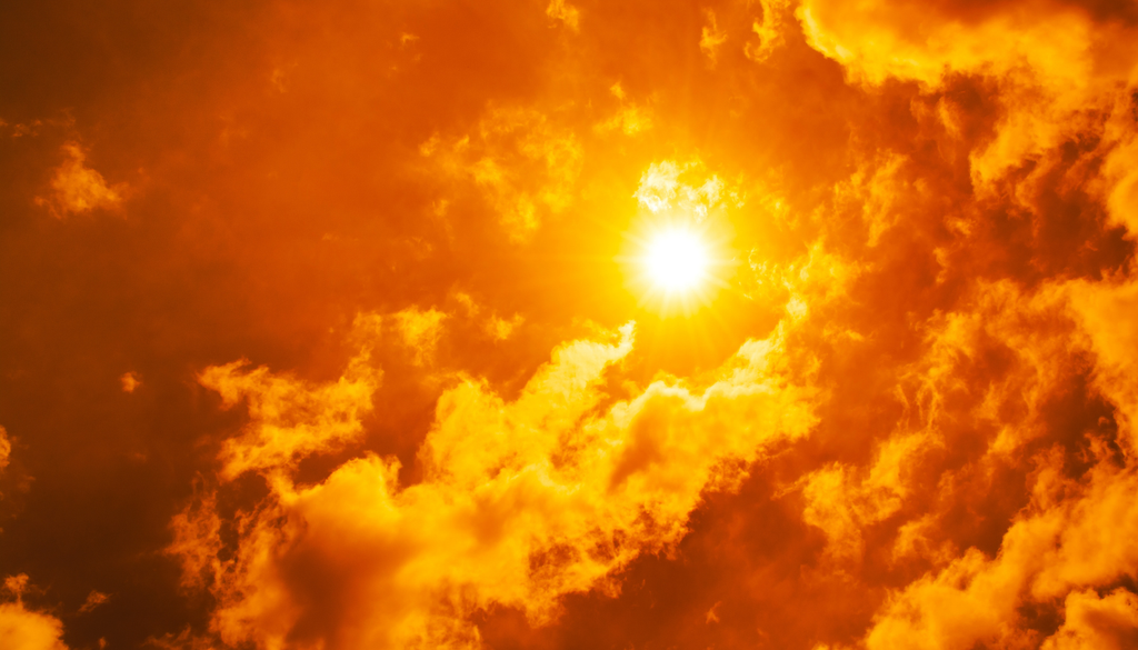 lluvias; clima; meteorologia; Centroamerica Días soleados y calurosos pueden ocurrir tanto durante una ola de calor como durante la canícula, pero son fenómenos diferentes.