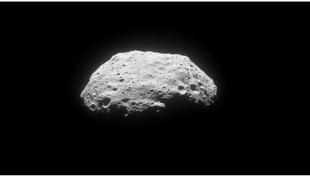 El asteroide Bennu tiene una probabilidad de 1 entre 2.700 de impactar contra la Tierra en 2182. La NASA sigue su trayectoria mientras los científicos analizan las posibles consecuencias de un choque de ese tamaño.