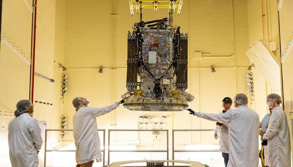 LINK Il robot LINK della missione spaziale SWIFt BOOST in fase di test. Credit: NASA