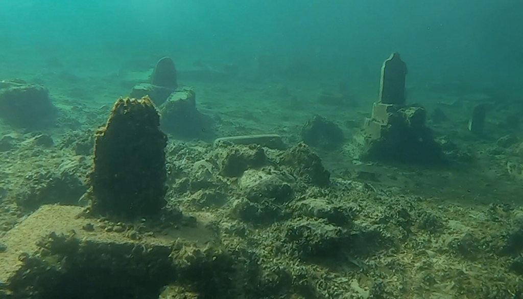 En Dicle (Turquía), la baja del nivel de agua en una represa dejó al descubierto construcciones que datan de hace más de 2.000 años. Foto: anatolianarchaeology.net