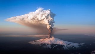 La Protezione Civile ha pubblicato la mappa sui livelli di allerta dei vulcani italiani