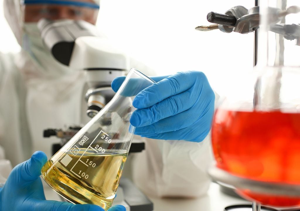 Análisis laboratorio Para transformar la orina en un fertilizante seguro para el suelo, es necesaria la eliminación de fármacos de la orina.