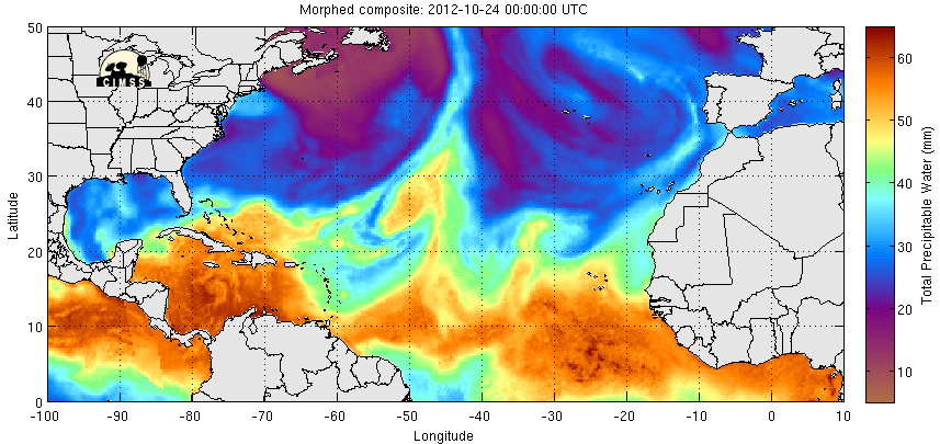 Animación de TPW, en mm y según escala adjunta, derivada desde satélite para zonas marítimas desde el 24 al 26 de octubre de 2012. Las zonas de alto contenido de TPW se presentan con tonalidades cálidas, y las secas con colores fríos. Las irrupciones de alto contenido de TPW de sur a norte se les llaman "ríos de humedad" y pueden ser precursoras de ambientes de lluvias significativas. Fuente: Universidad de Wisconsin- Departamento de Meteorología.