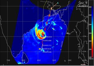 La rápida intensificación del súper ciclón Amphan