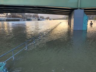 La région parisienne a les pieds dans l'eau