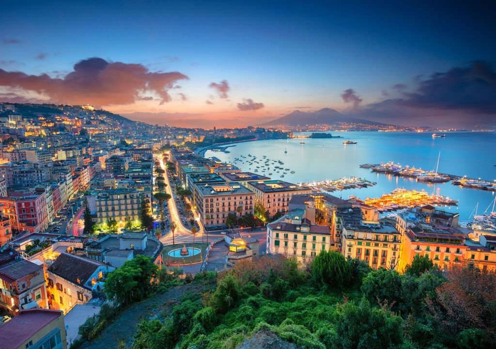 Campania, panorama della città di Napoli.