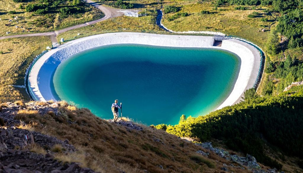 Embalse El aumento del agua embalsada favorece la recuperación de ecosistemas acuáticos muy castigados durante los últimos años