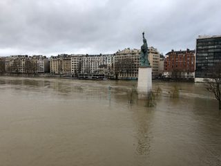 La Seine dépasse les 5,80 mètres !