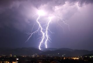Este fin de semana y el lunes las tormentas podrían ser dañinas en España, las razones que sostienen los expertos