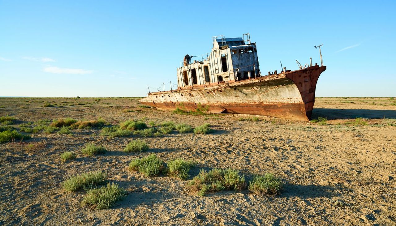 Un equipo de científicos españoles ha descubierto que el antiguo fondo del lago está liberando enormes cantidades de dióxido de carbono (CO₂)