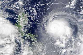 La sorprendente y rápida intensificación del tifón Chanthu