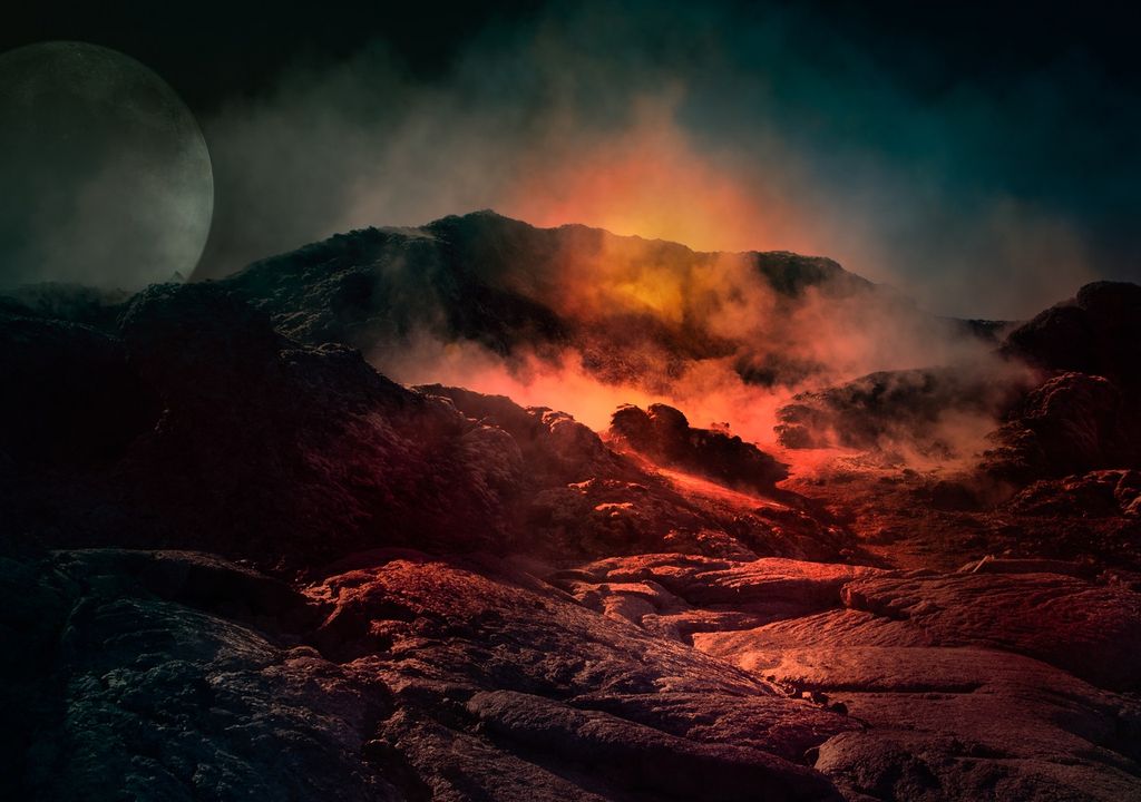Durante una erupción, los volcanes pueden arrojar piroclastos, lavas y gases volcánicos. Durante una erupción, los volcanes pueden arrojar piroclastos, lavas y gases volcánicos.