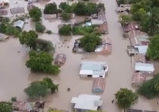 La tempesta tropicale Laura devasta i Caraibi: i video