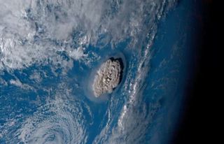 La Tierra vibró durante 8 horas tras la erupción del volcán Hunga-Tonga