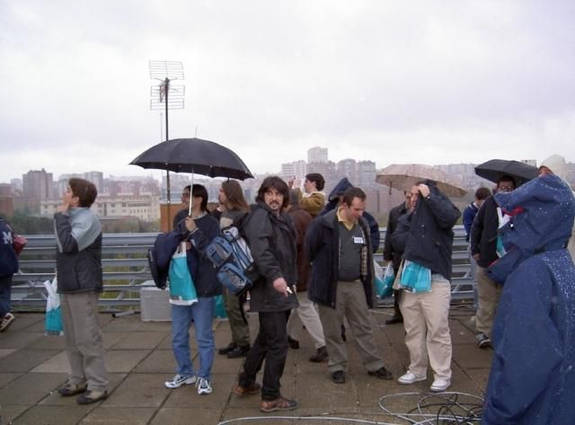 La “Kedada” De Aficionados Del 16N:visita Al Inm Reportaje Fotográfico ( I ) FOTO 4: Todos en la azotea
