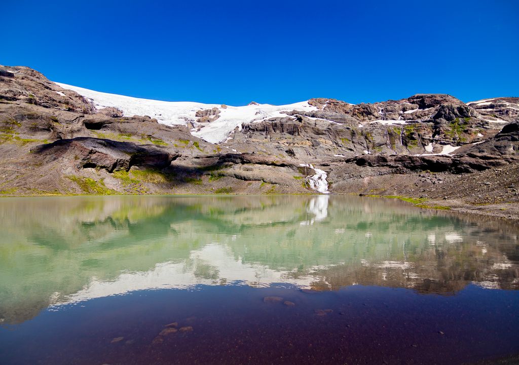 Laguna Espejo, Volcán Sierra Nevada, Región de la Araucanía. Laguna Espejo, Volcán Sierra Nevada, Región de la Araucanía.
