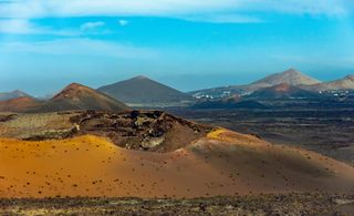 Lanzarote con terreno parecido a Marte y la Luna