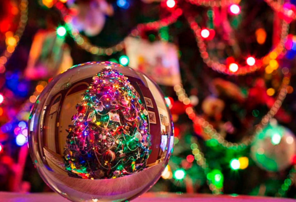 Tlalpujahua es uno de los mayores productores de esferas de vidrio a nivel mundial.