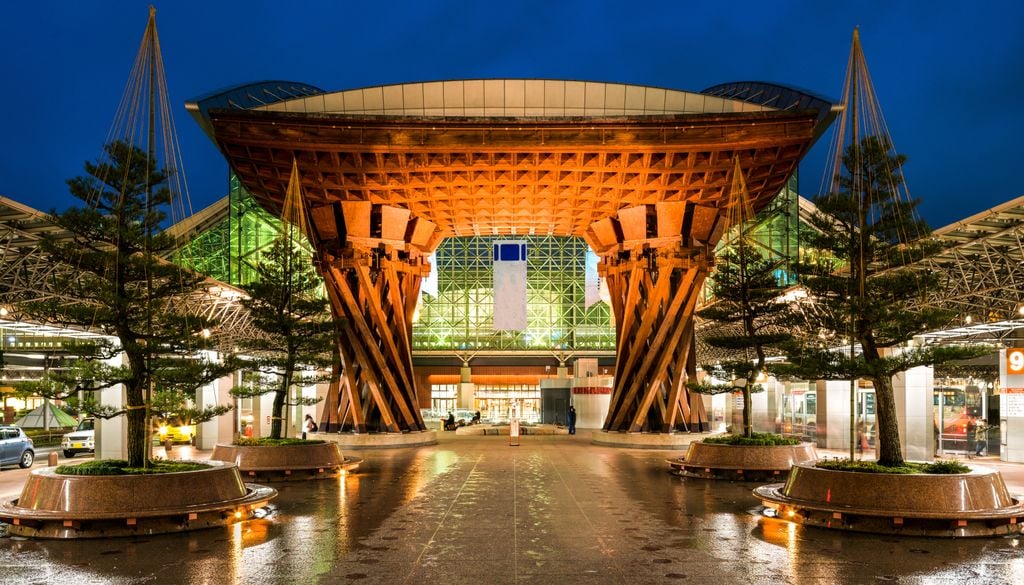La estación de Kanazawa, en la ciudad japonesa del mismo nombre, es uno de los edificios más fotografiados del país nipón.