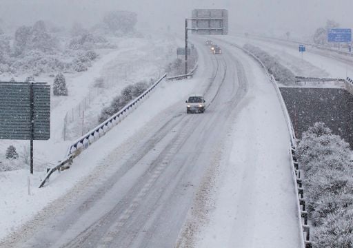 Las carreteras que se pueden ver afectadas por la nieve este fin de semana: cadenas, posibles restricciones y cortes