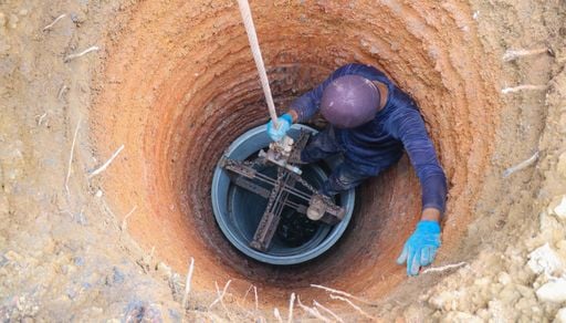 Las consecuencias de agotar los acu&iacute;feros: grietas y socavones hunden los suelos de EE UU