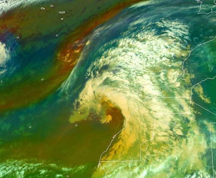 Las Danas Tropicales: El Caso De La Situación De Canarias Del 31 De Octubre Al 3 De Noviembre De 2013 Las Danas Tropicales: El Caso De La Situación De Canarias Del 31 De Octubre Al 3 De Noviembre De 2013