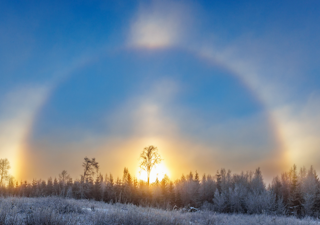 Sol; sundogs; refraccion; luz; fisica; percepcion; cerebro; atmosfera; ciencia