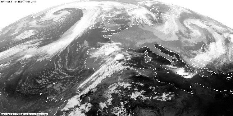 Las Inundaciones De Arcos De Jalón En El Verano Del 2003 Figura nº27. Imagen IR del satélite, correspondiente a las 6:00 UTC.
